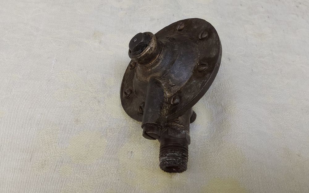 Газовый редуктор латунь советский продам.