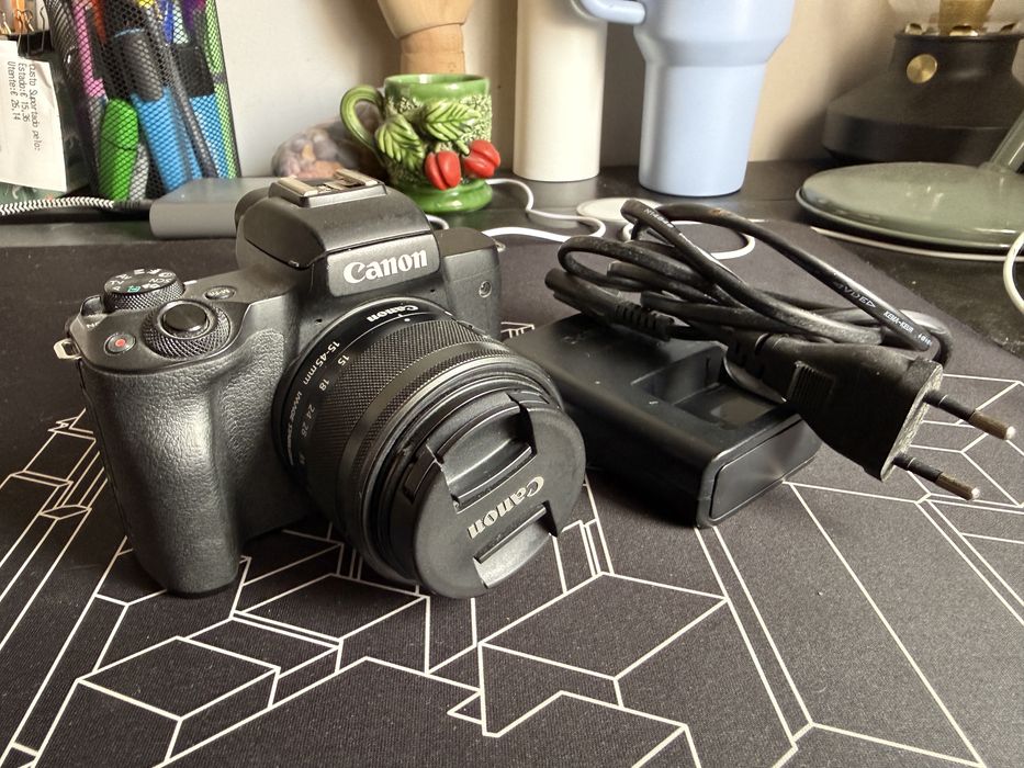Canon M50 mark1 - com Lente