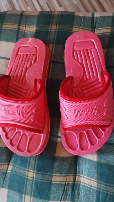Klapki różowe Boomerang – rozmiar 37