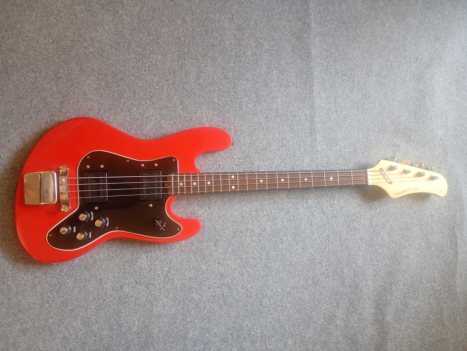 Gitara basowa Jolana Galaxis