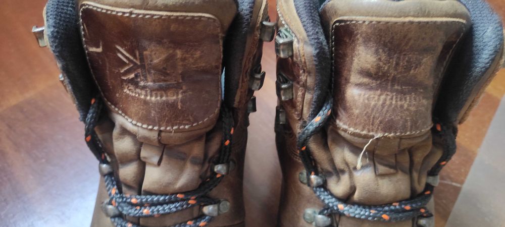 Vendo Botas de Caminhada