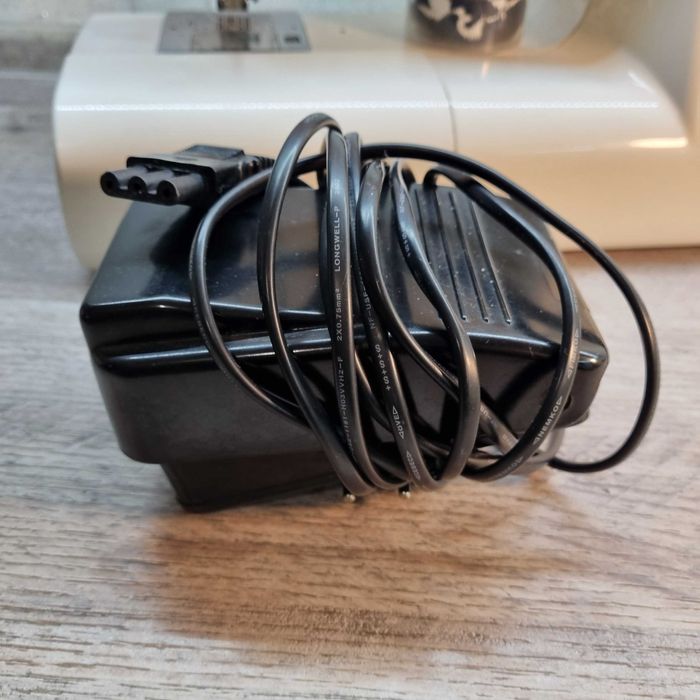 Швейна машина Janome 18W