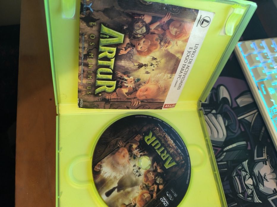 1 Filme em VHS e 1 DVD
