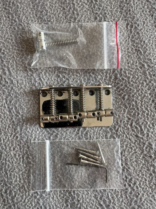 Mostek do gitary basowej Fender