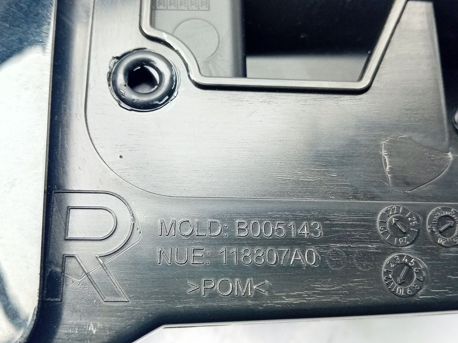 Moldura da consola central / rádio / aro CITROËN C4 III