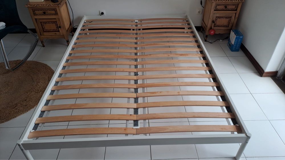 Cama ‘Vevelstad’ (140x200)