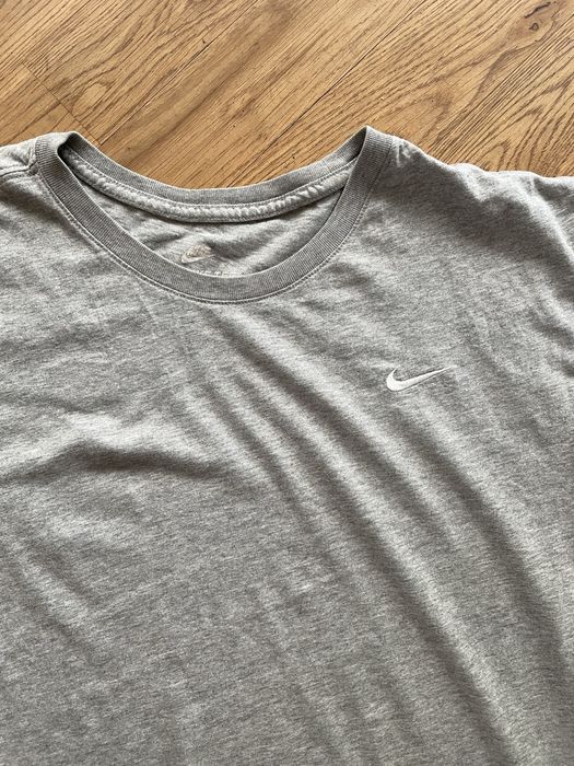 Koszulka Nike roz XL The Nike Tee szara