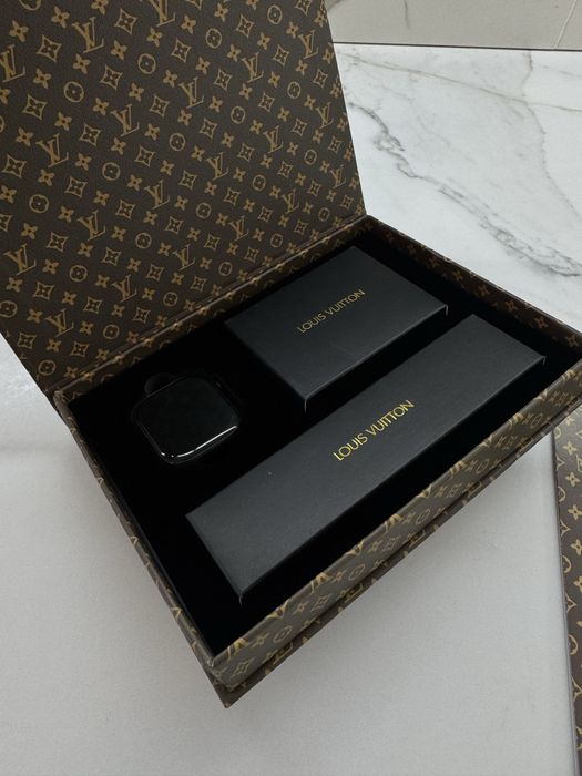 Годинник Watch series 10 колаборація Louis Vuitton часи епл вотч