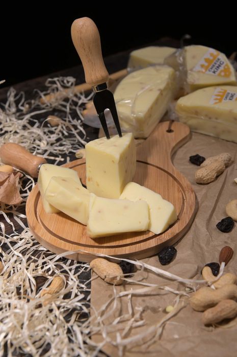 Натуральні сири від виробника: свіжі сулугуні, моцарела, бринза, масло