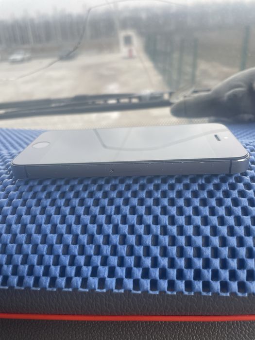 Iphone 5S rsim В відміному стані