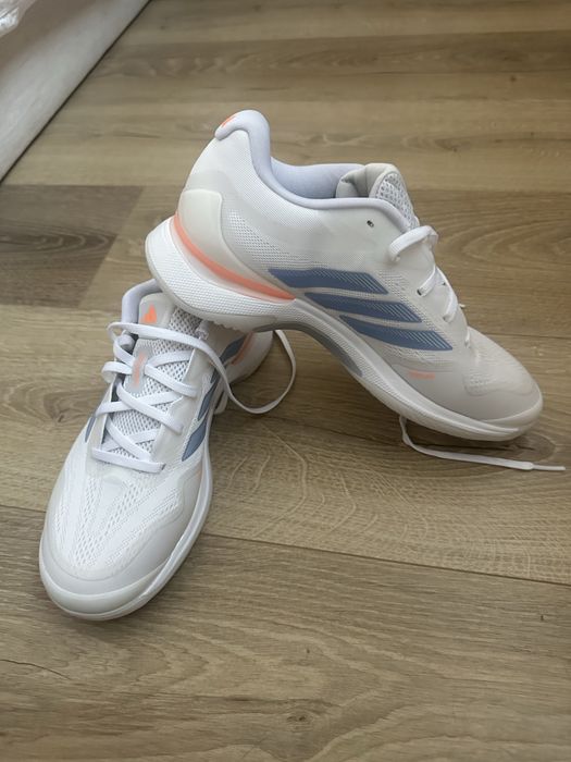 Sapatilhas Adidas Avanccourt 3 para tenis ou padel (nunca usadas)