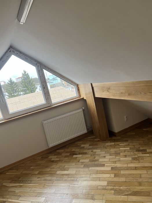 Здам в оренду комерційне приміщення по вул. Банковій в центрі міста.