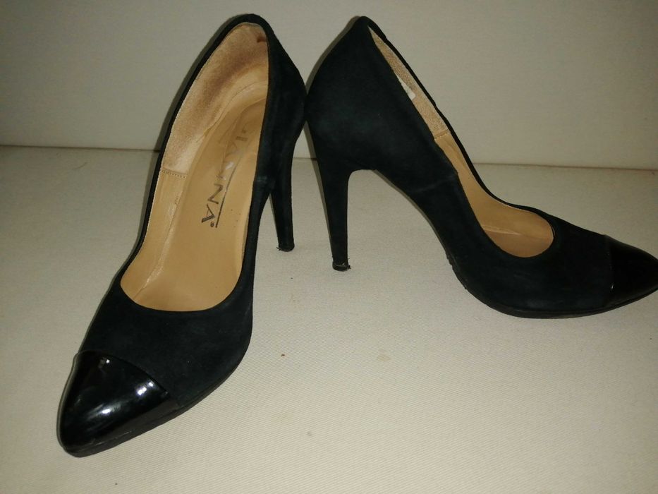 Sapatos pretos, salto alto- camurça e verniz nº 37- Gianna