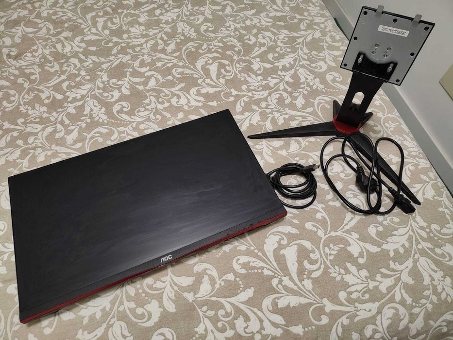 Monitor Gaming AOC 24 polegadas