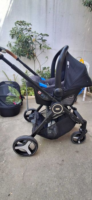 Carrinho trio chicco