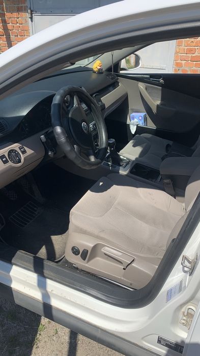 Продам добрий сімейний автомобіль PASSAT B6