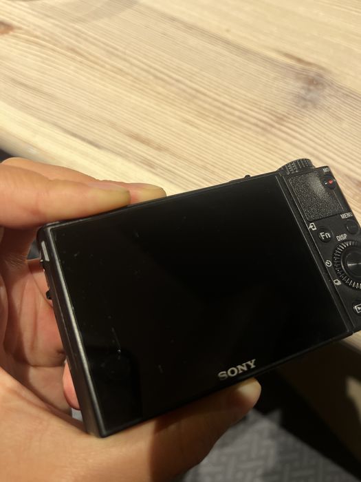 Sony rx100 VII 24-200 mm