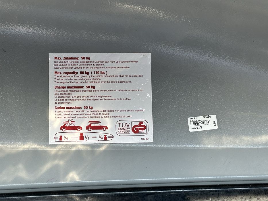 Продам бокс на кришу Thule Ocean 200 стан нового.