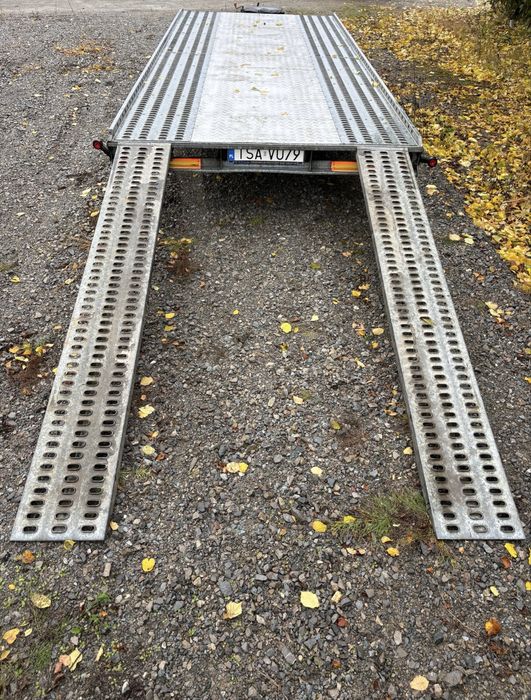 Wynajem lawety przyczepa laweta plaska
