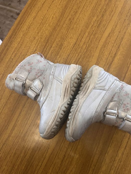 Зимові черевики сірі