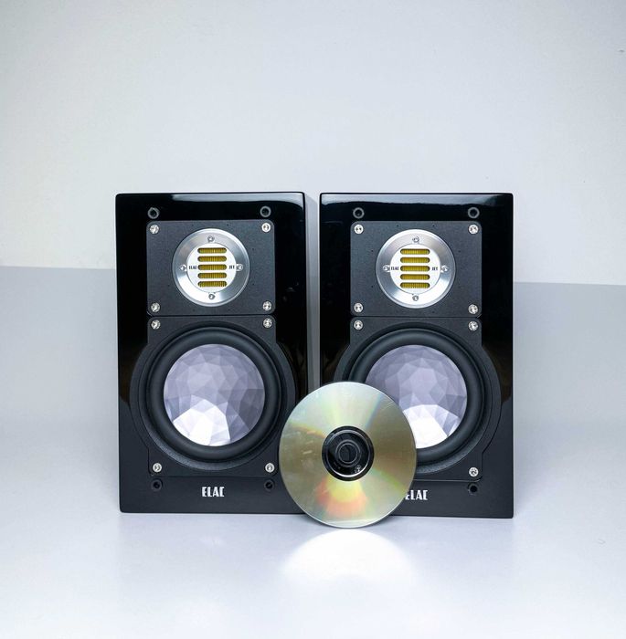 Elac BS 243 Black High Gloss