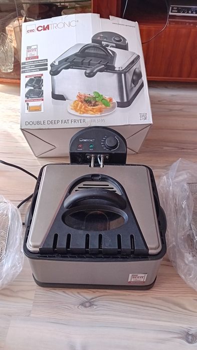Продам  профессиональную  фритюрницу Клатроник    FR 3195  состояние и