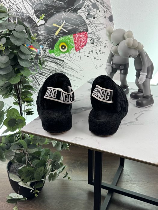 Тапочки шльопки UGG 39 розмір Е12532