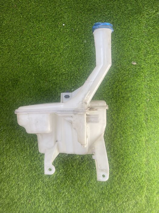 Reservatorio agua  limpa para brisas toyota yaris 2006
