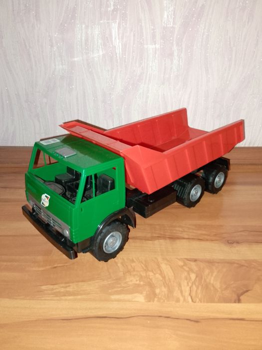 Игрушка большой автомобиль" Грузовик - самосвал "для ребенка от 1 года