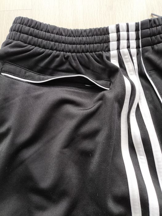 Spodnie dresowe męskie Adidas, czarne. USA.