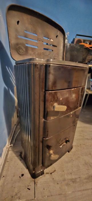 Zabytkowy piec (koza) Buderus 6010