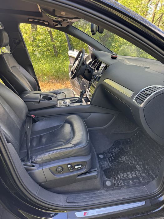 Audi q7 3.0 tdi 2012. 183км