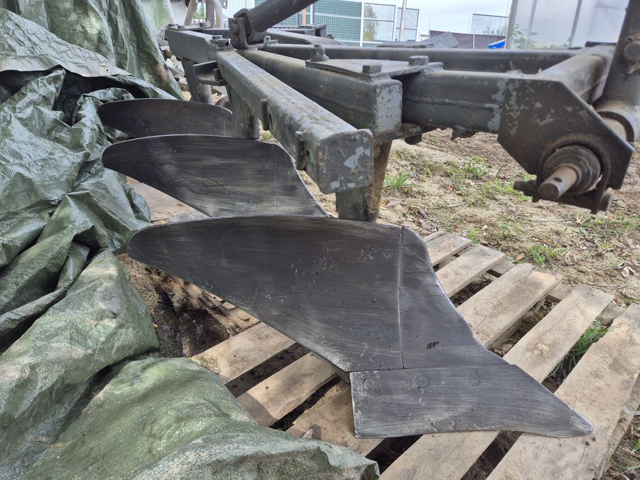Pług zagonowy  3skibowy