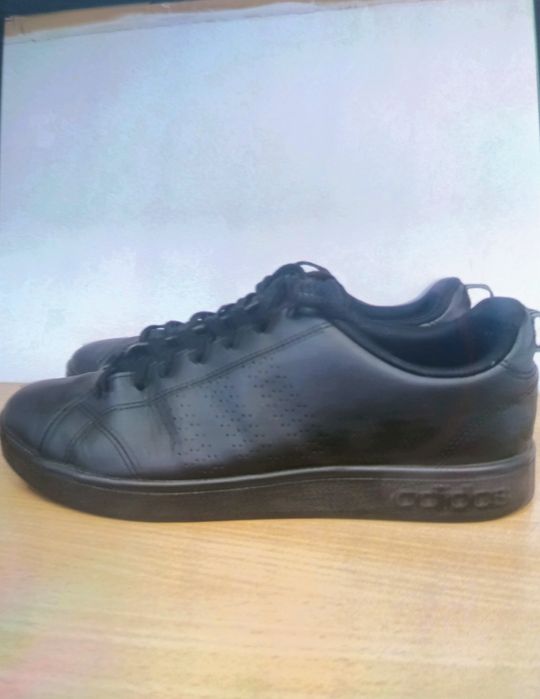 Buty Adidas rozmiar 42 wkładka 26,5 cm  założenie były kilka razy stan bardzo dobry.