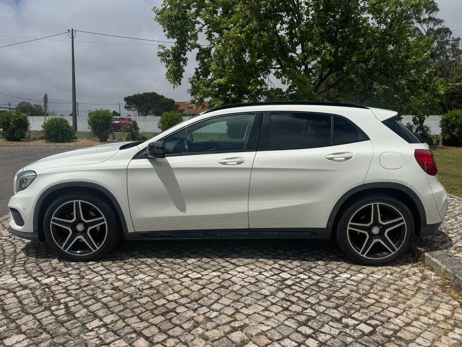 Mercedes-Benz GLA 220 CDI 7G-DCT AMG Line