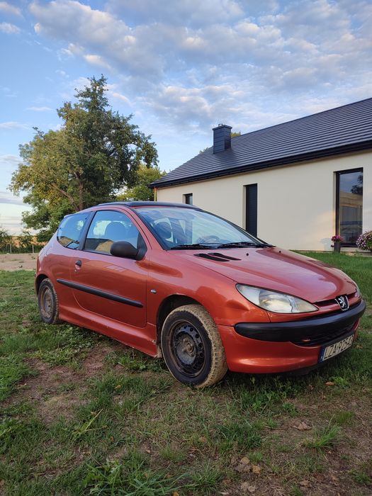 Peugeot 206 1,4 lpg  2000r 75KM 7lpg/100km 390tys