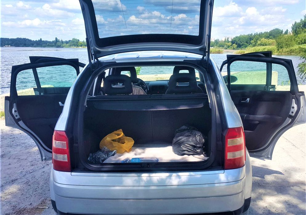 Автомобиль AUDI A2