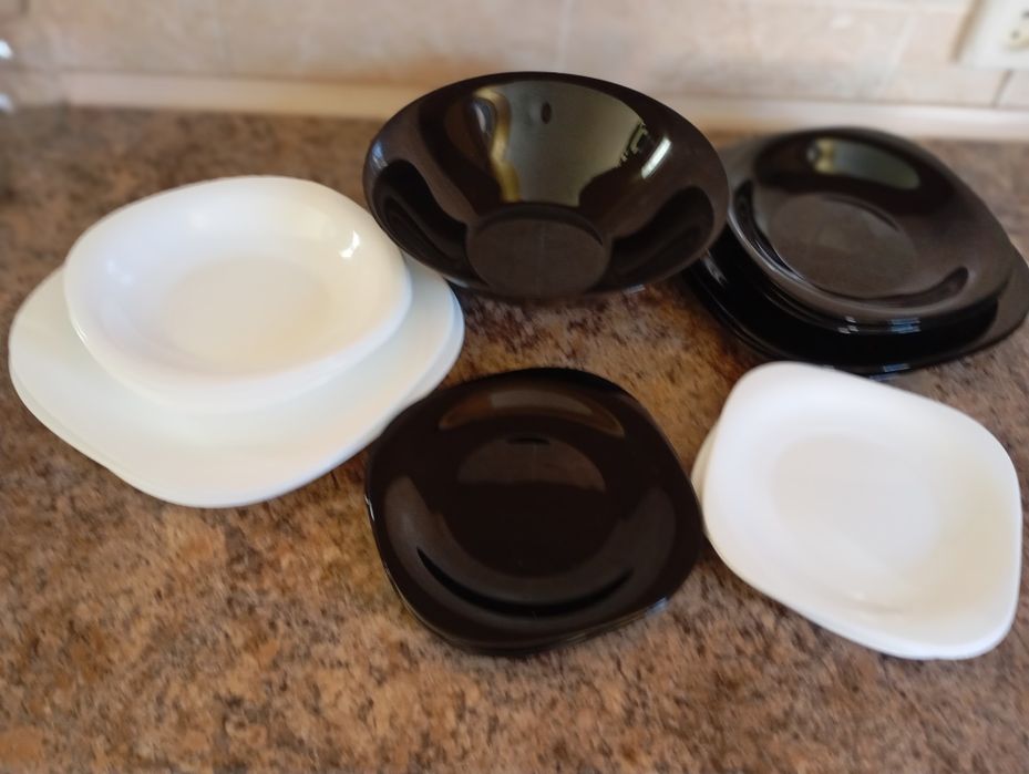 Розпродаж посуду