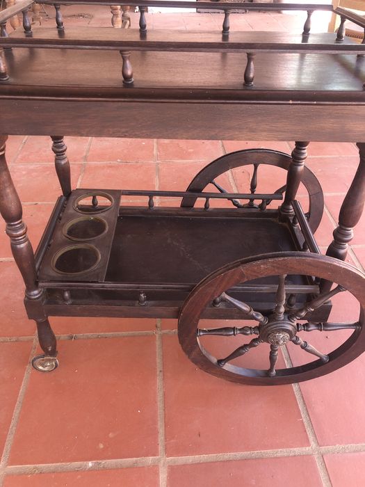 Carrinho de bar em madeira