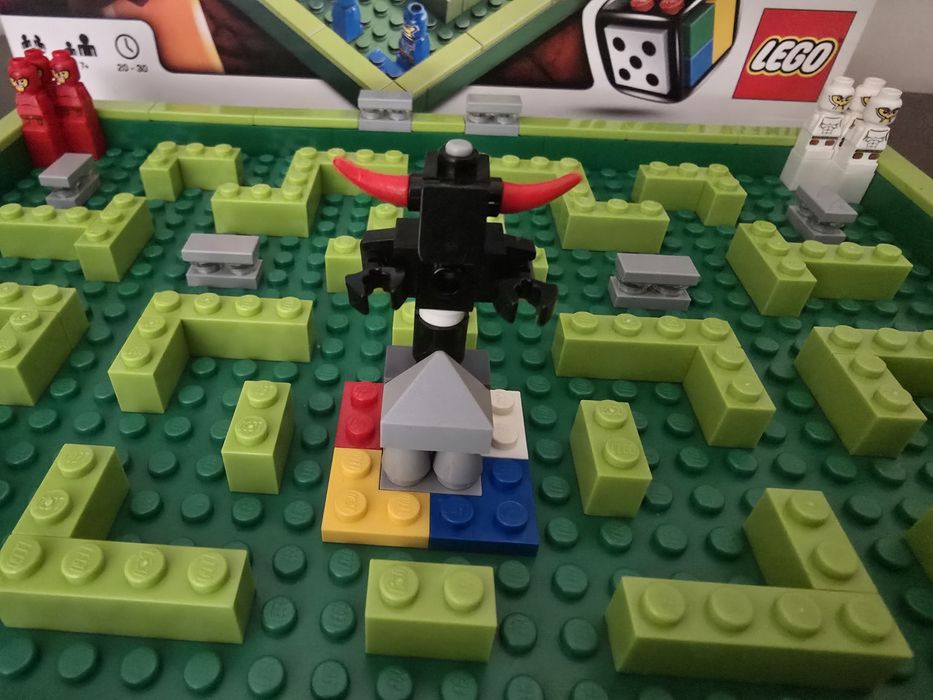 Lego 3841, Minotaurus