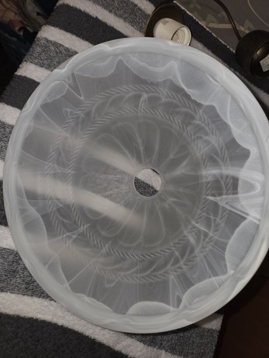 Lampa wisząca KARKON 608/30/6 – satynowy szklany klosz, E27