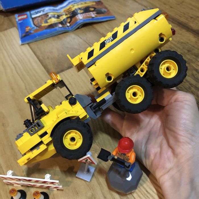 Lego City 7631 Dump Truck