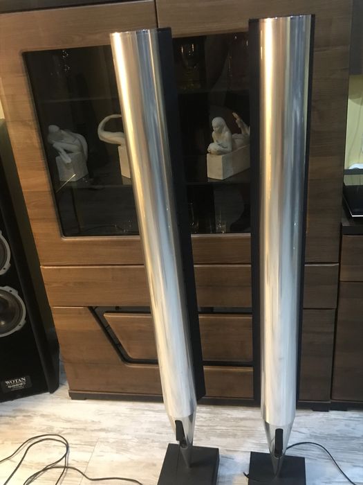 Bang&Olufsen Beolab 8000とヨーロッパの木製ケース B&O バング&オルフセン BeoLab 8000 スピーカーペア天然木ケース