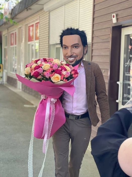 Żywa maskotka/striptizer