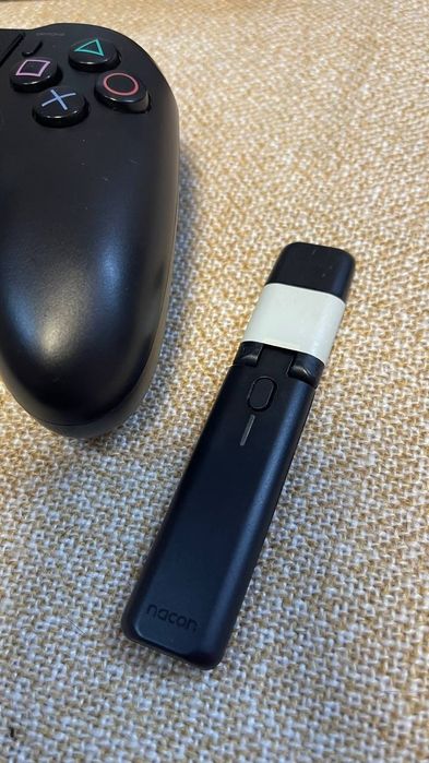 Оригінальний бездротовий геймпад Nacon Asymmetric Wireless Controller для PS4