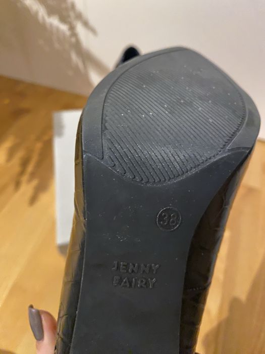 Czarne wizytowe szpilki