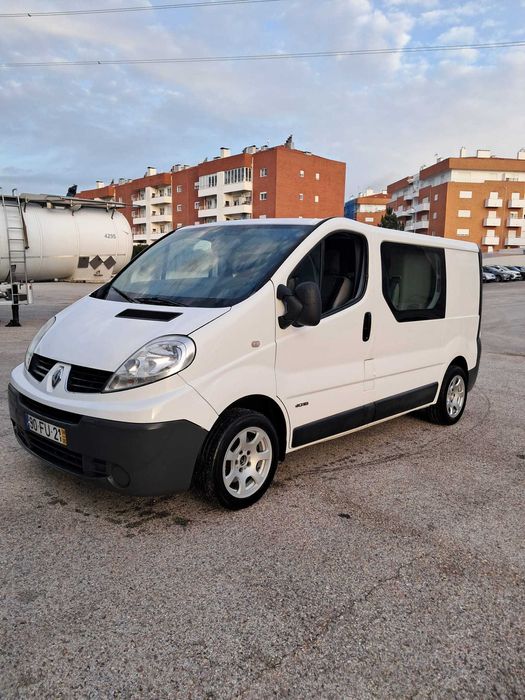 Renault Trafic 2.0 dCi 6 lugares 6 velocidades