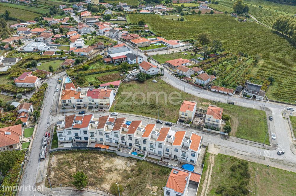 3 Lotes de Terreno para const. de Moradias - Aldeamento Nova Caíde