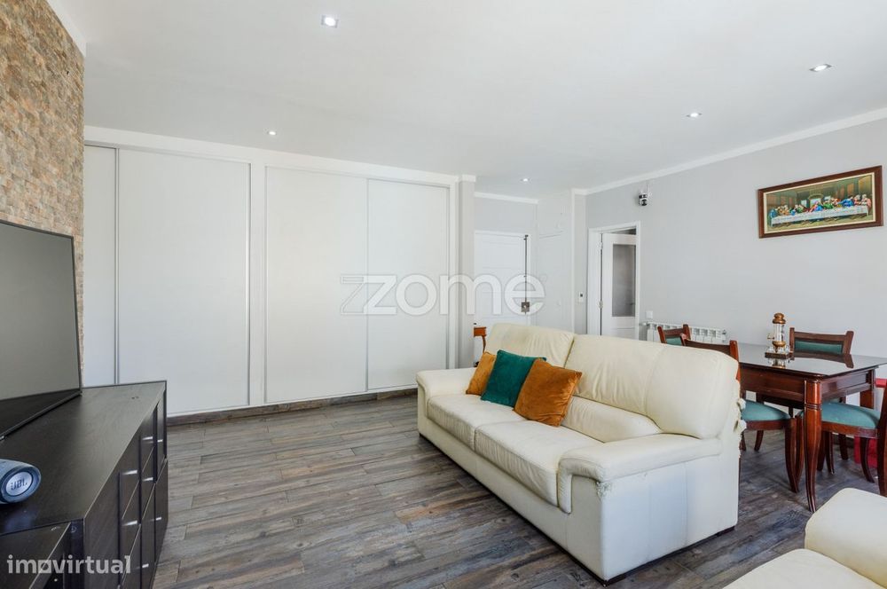 Fantástico Apartamento T2 localizado no Covelo, em Calendário