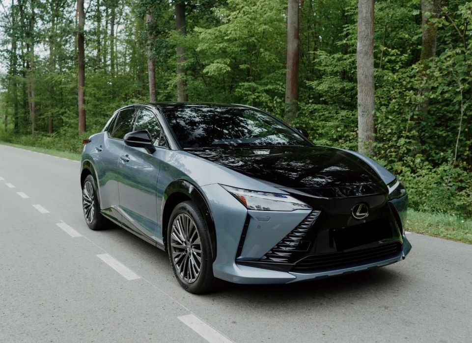 Lexus RZ 450E